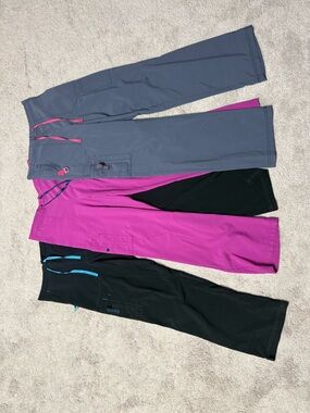 Carhartt Women's Pants in Black and Bright Pink
